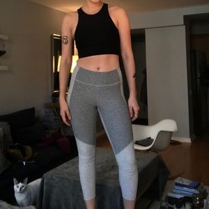 Outdoor Voices 3/4 Two-Tone Leggings in Ash/Dove